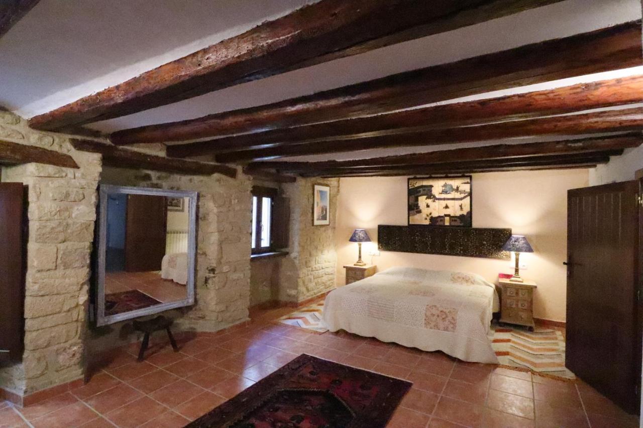 Casa Amparo Bed & Breakfast San Martín de Unx Eksteriør bilde